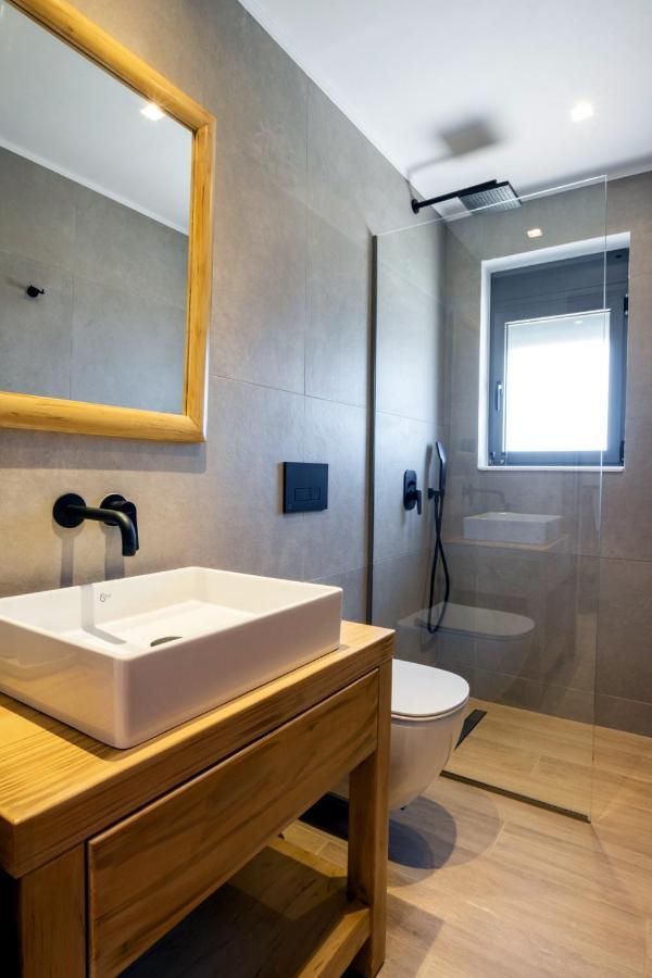 Cato Agro 5, Seafront Villa With Private Pool Afiartis Exterior foto